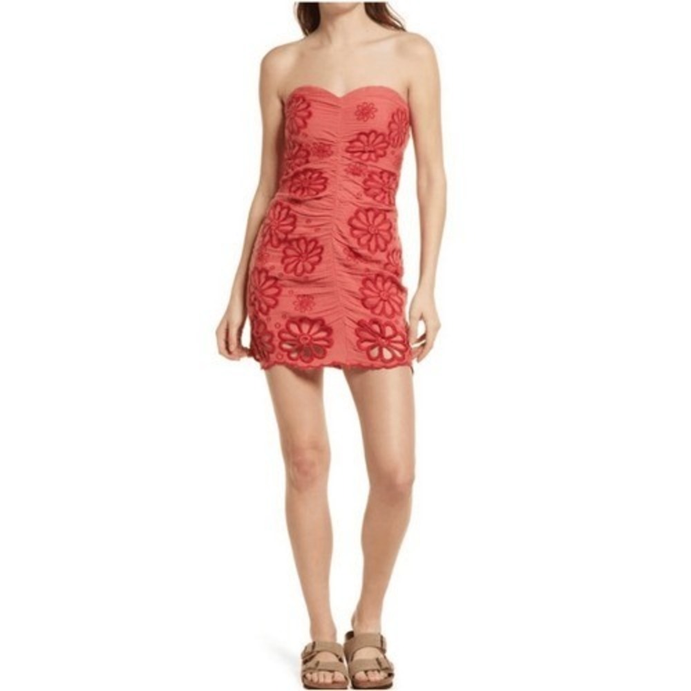 Free People Red Clover Strapless Embroidered Ruched Mini Dress‎ Size Medium NWT - Picture 3 of 9